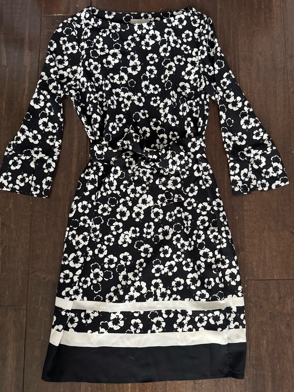 H&M Black & White Floral Belted Long-Sleeve Dress